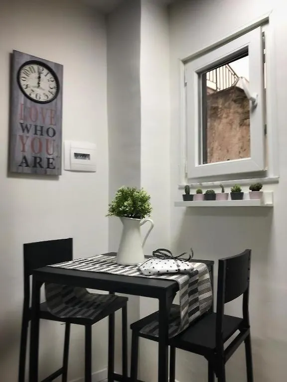 Casa Mya - Studio Flat Naples 0*,  Italie