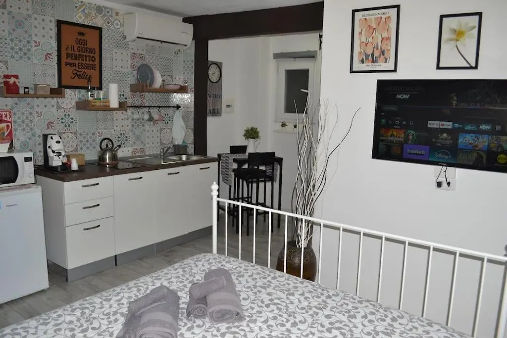 Διαμέρισμα Casa Mya - Studio Flat Νάπολη